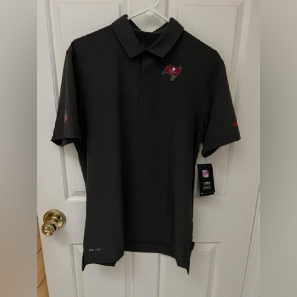 2, NFL Nike Tampa Bay Buccaneers Polo Shirts Size Medium NWT - Picture 4 of 10